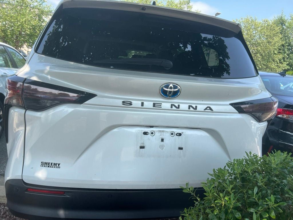 2023 Toyota Sienna XLE 8 Passenger