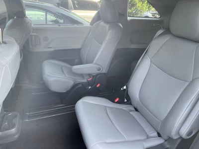 2023 Toyota Sienna XLE 8 Passenger