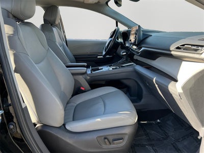 2024 Toyota Sienna XLE 7 Passenger