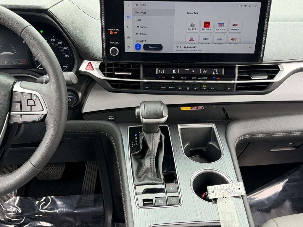 2025 Toyota Sienna XLE 7 Passenger