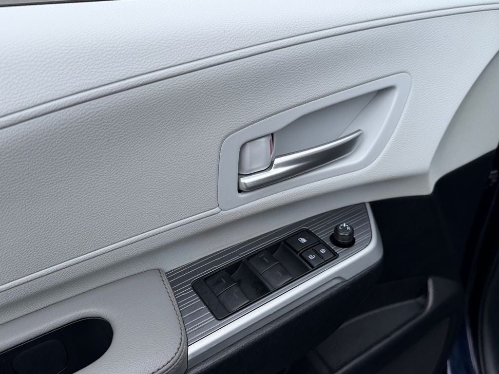 2025 Toyota Sienna XLE 7 Passenger