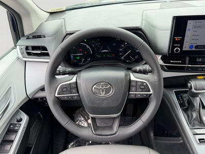 2025 Toyota Sienna XLE 7 Passenger