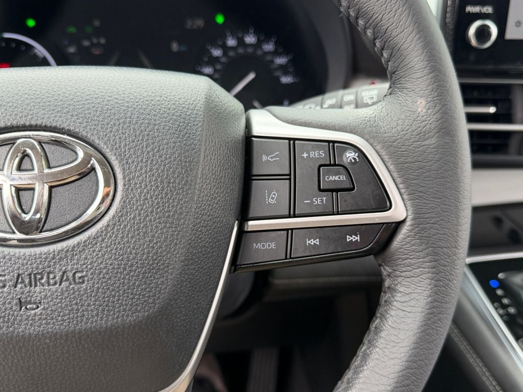 2025 Toyota Sienna XLE 7 Passenger