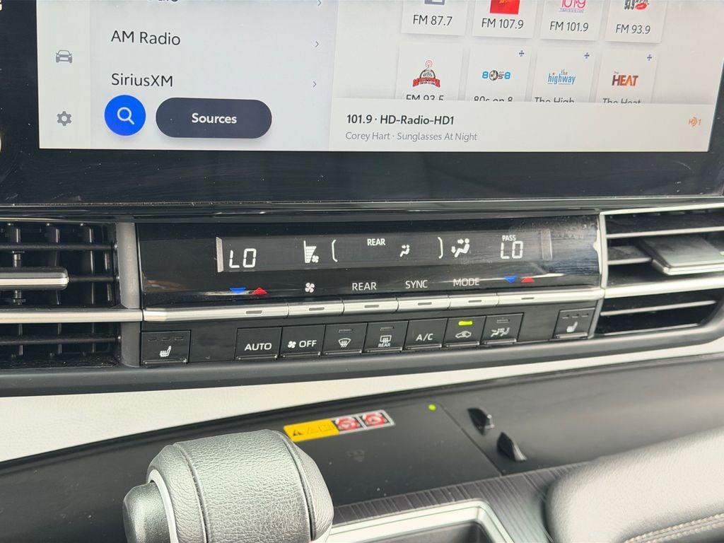 2025 Toyota Sienna XLE 7 Passenger
