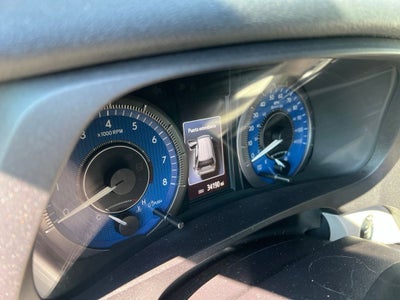 2019 Toyota Sienna XLE Premium 8 Passenger LOW MILES!