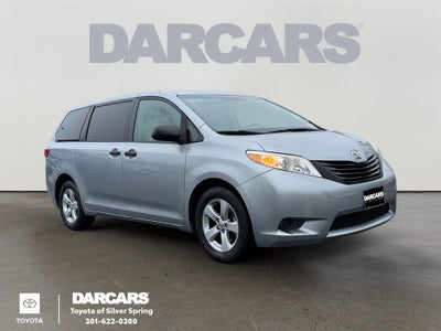 2015 Toyota Sienna L 7 Passenger Low Miles!