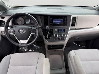 2015 Toyota Sienna L 7 Passenger Low Miles!