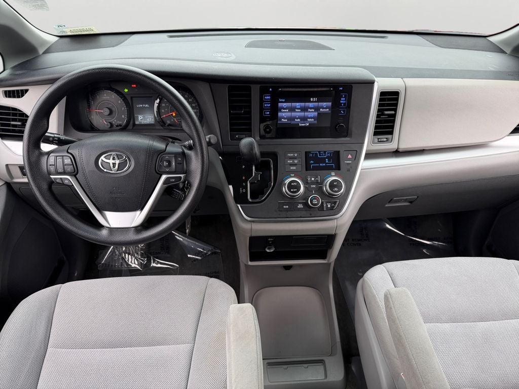 2015 Toyota Sienna L 7 Passenger Low Miles!