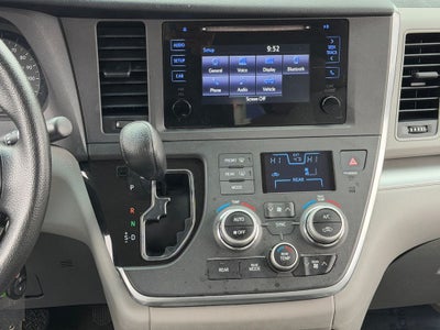 2015 Toyota Sienna L 7 Passenger Low Miles!