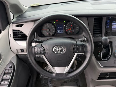 2015 Toyota Sienna L 7 Passenger Low Miles!