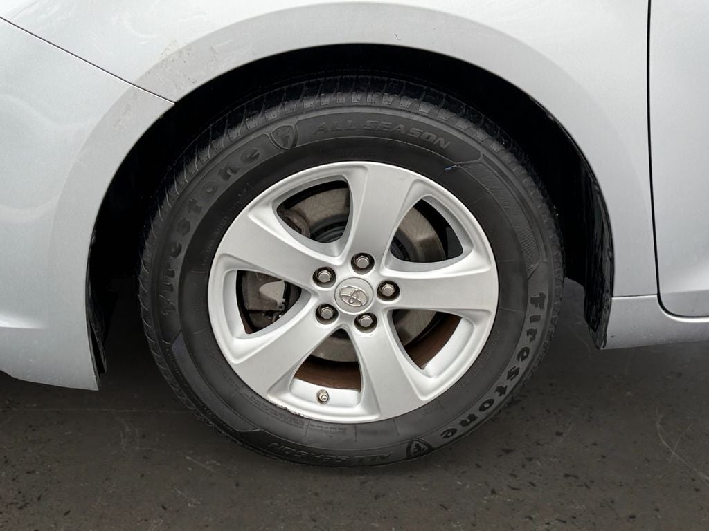 2015 Toyota Sienna L 7 Passenger Low Miles!