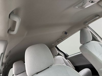 2015 Toyota Sienna L 7 Passenger Low Miles!
