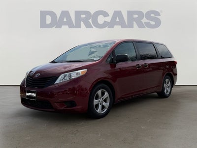 2015 Toyota Sienna L 7 Passenger Low Miles!