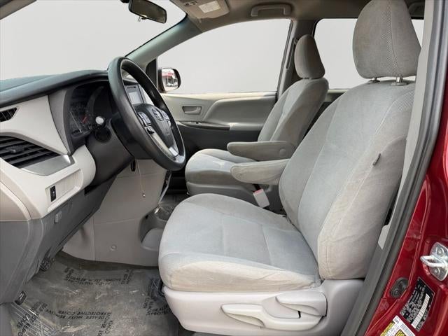 2015 Toyota Sienna L 7 Passenger