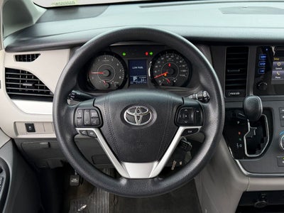 2016 Toyota Sienna L 7 Passenger Low Miles!