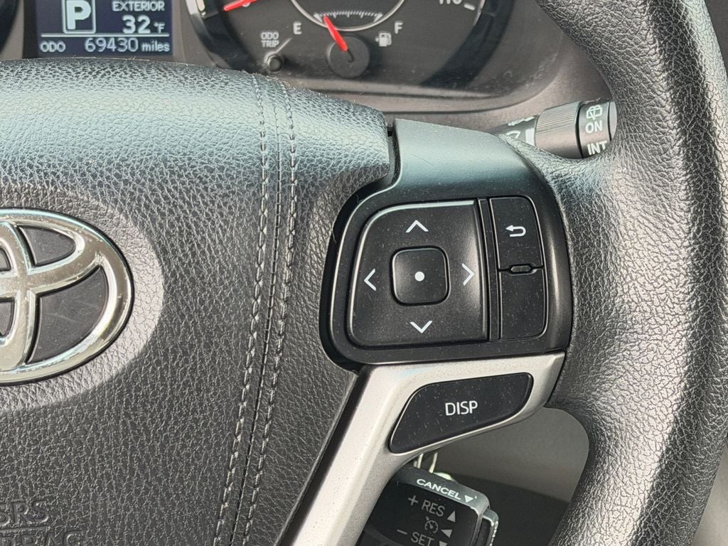 2016 Toyota Sienna L 7 Passenger Low Miles!