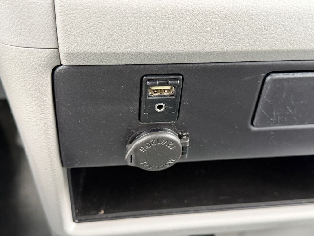 2016 Toyota Sienna L 7 Passenger Low Miles!