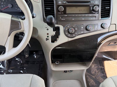 2012 Toyota Sienna Base 7 Passenger