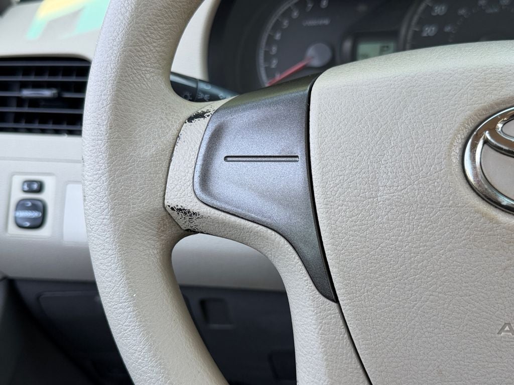 2012 Toyota Sienna Base 7 Passenger
