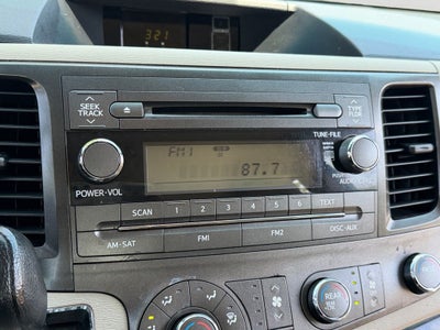 2012 Toyota Sienna Base 7 Passenger