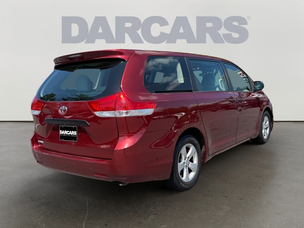 2012 Toyota Sienna Base 7 Passenger