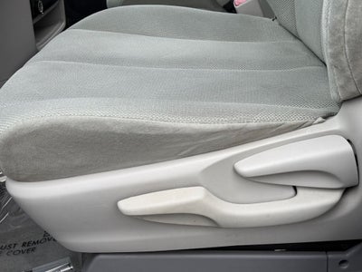 2014 Toyota Sienna L 7 Passenger Low Miles!