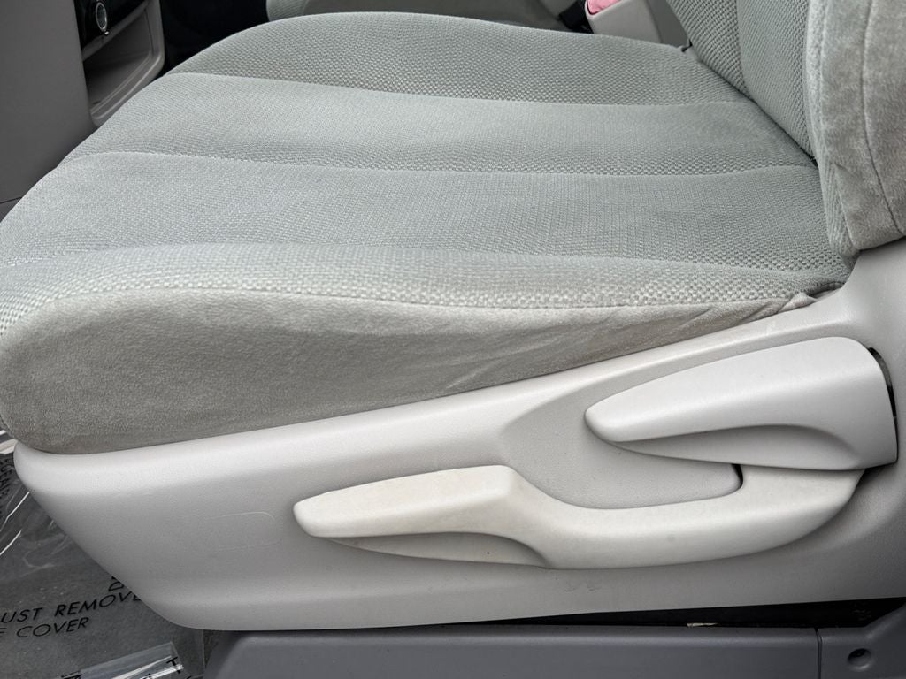 2014 Toyota Sienna L 7 Passenger Low Miles!