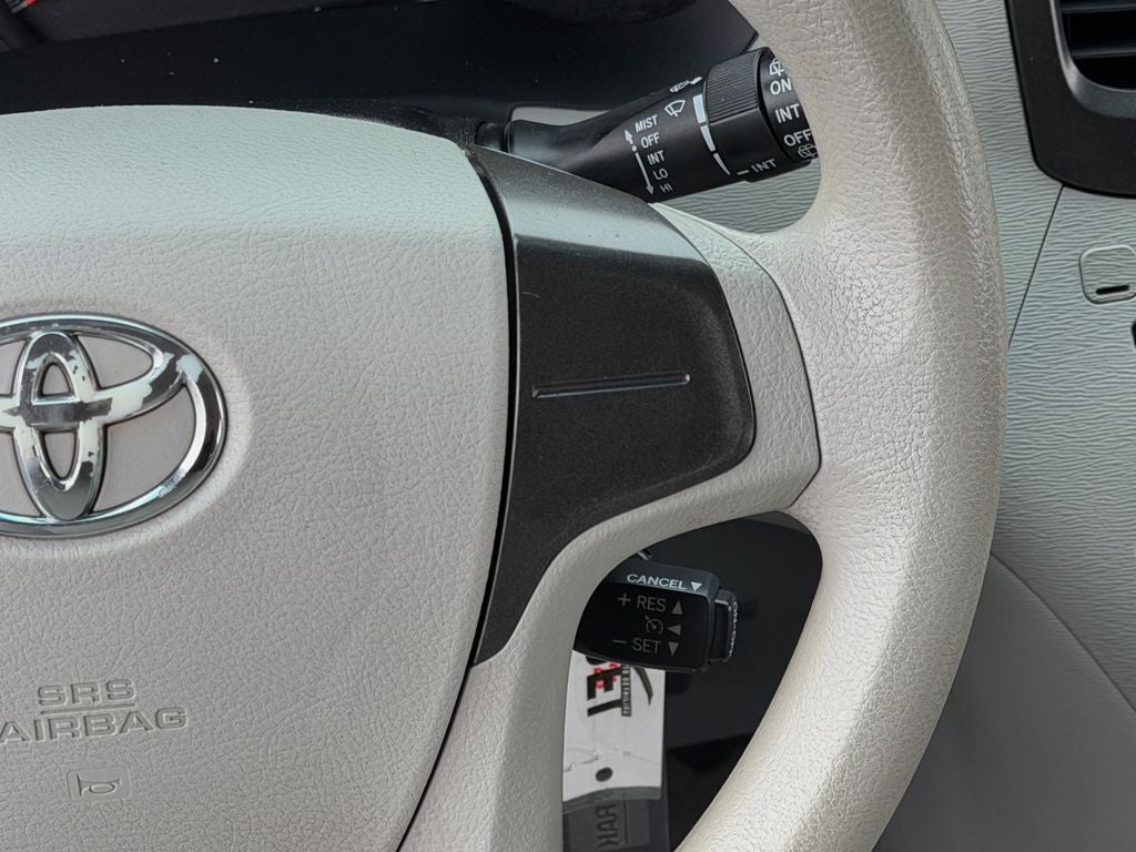 2014 Toyota Sienna L 7 Passenger Low Miles!