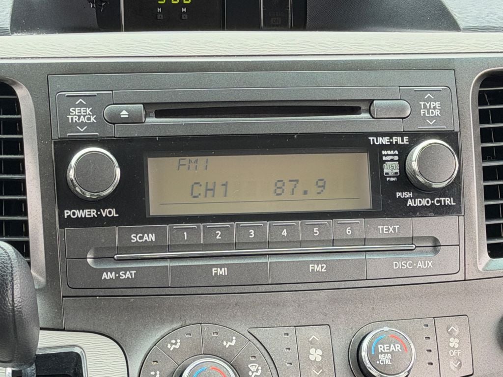 2014 Toyota Sienna L 7 Passenger Low Miles!