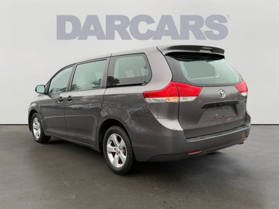 2014 Toyota Sienna L 7 Passenger Low Miles!