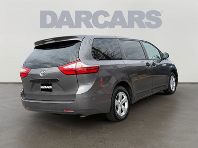2015 Toyota Sienna L 7 Passenger Low Miles!