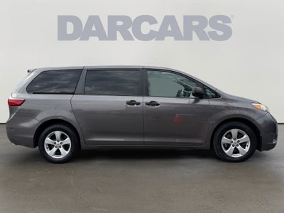 2015 Toyota Sienna L 7 Passenger Low Miles!