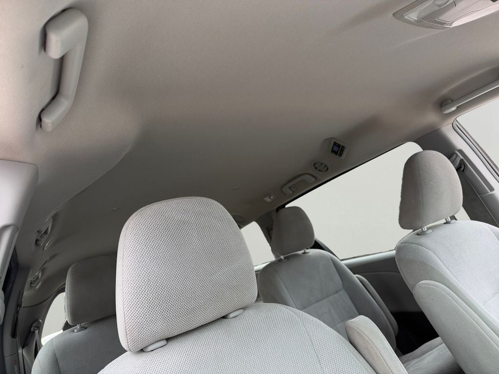 2015 Toyota Sienna L 7 Passenger Low Miles!