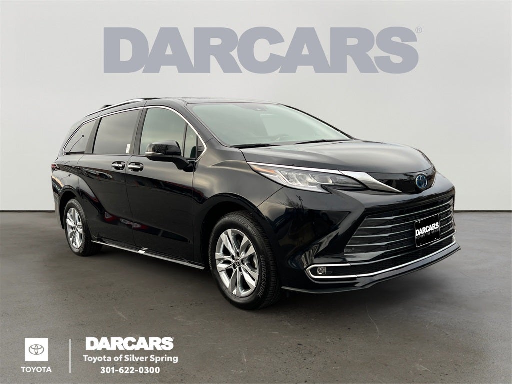 2025 Toyota Sienna Limited 7 Passenger