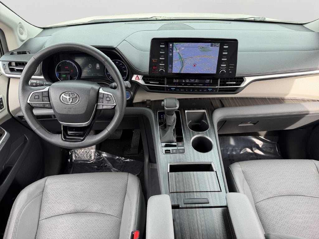 2023 Toyota Sienna Limited 7 Passenger