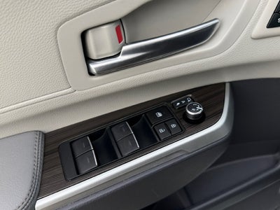 2023 Toyota Sienna Limited 7 Passenger