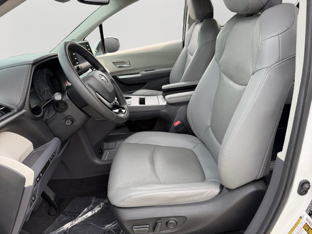 2023 Toyota Sienna Limited 7 Passenger