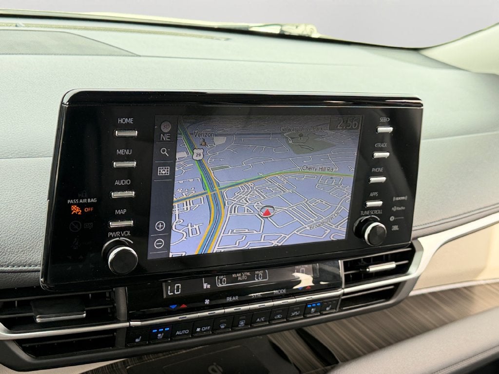 2023 Toyota Sienna Limited 7 Passenger