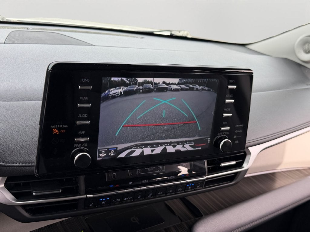 2023 Toyota Sienna Limited 7 Passenger
