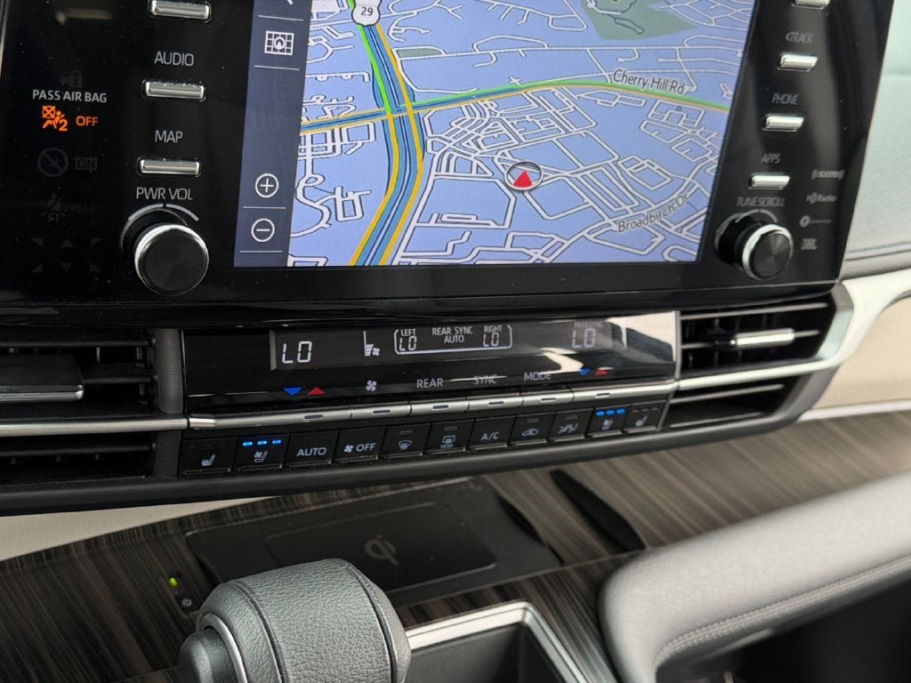 2023 Toyota Sienna Limited 7 Passenger