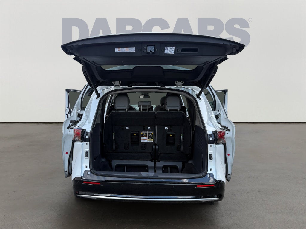 2023 Toyota Sienna Limited 7 Passenger