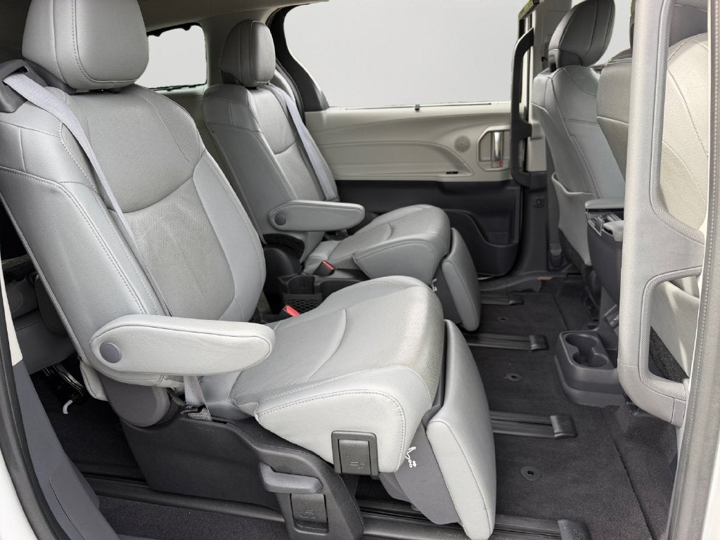 2023 Toyota Sienna Limited 7 Passenger