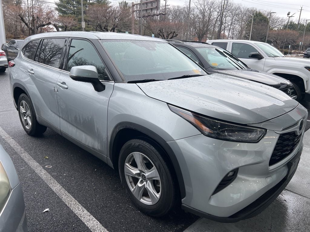 2022 Toyota Highlander LE