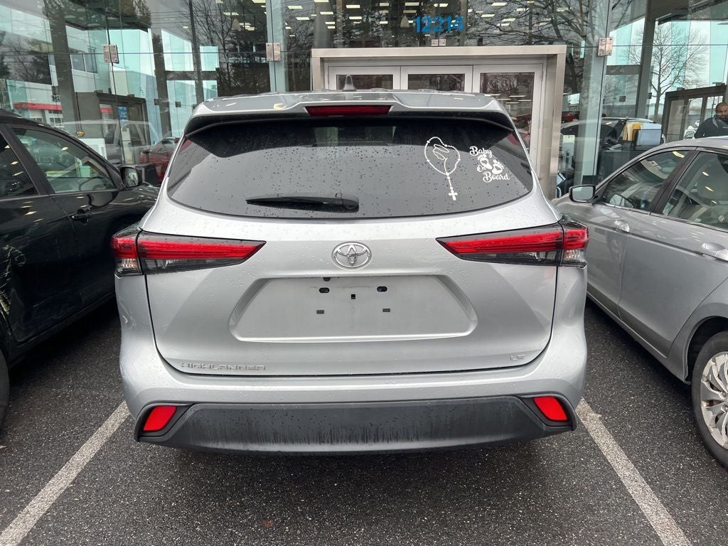 2022 Toyota Highlander LE