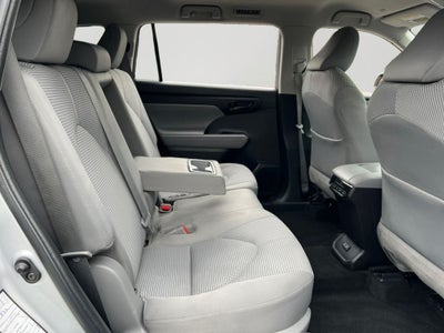 2022 Toyota Highlander LE