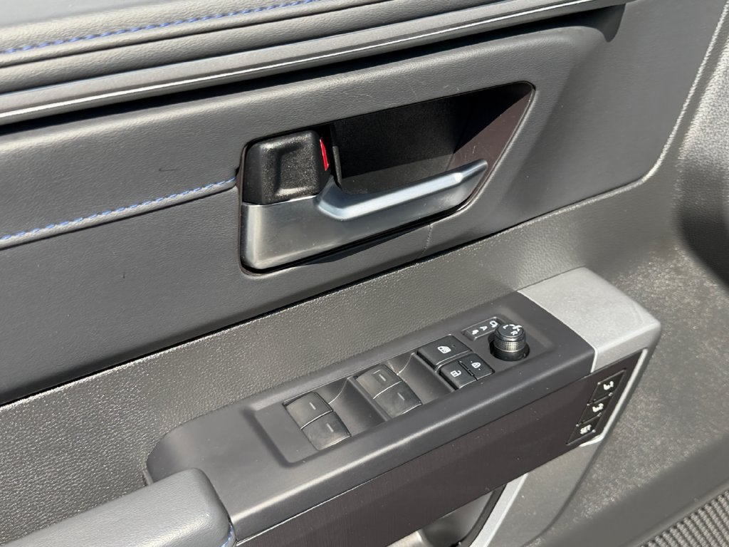 2025 Toyota Tundra Hybrid Platinum
