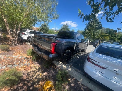 2025 Toyota Tundra Hybrid Platinum