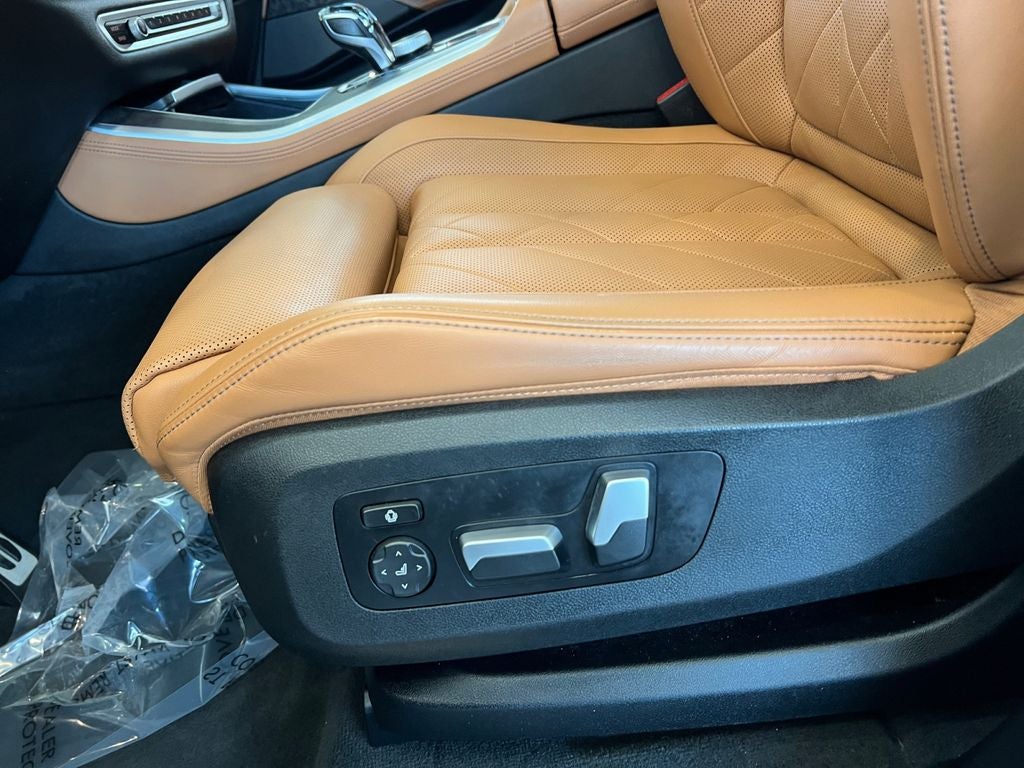 2023 BMW X5 xDrive40i M SPORT w/ Brown Interior!