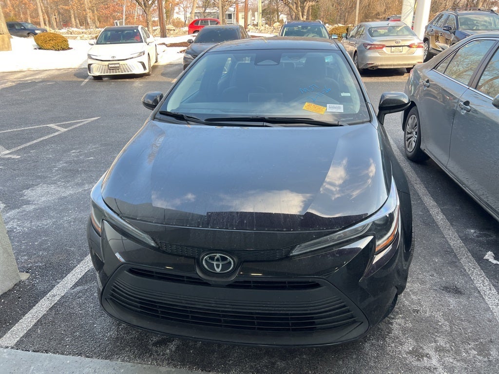 Used 2024 Toyota Corolla LE with VIN 5YFB4MDE5RP152613 for sale in Northfield, Minnesota