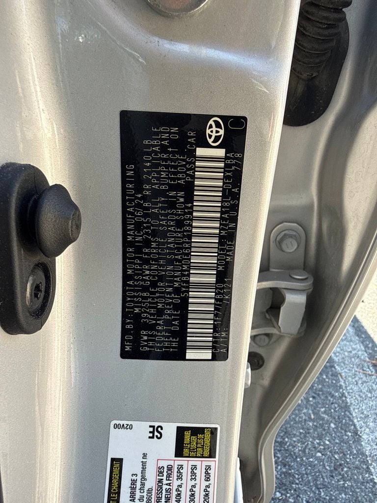 2024 Toyota Corolla LE